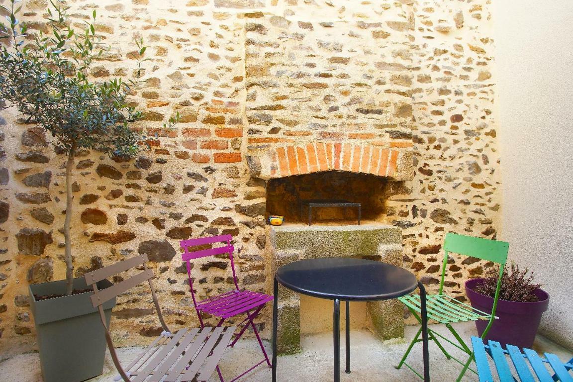 Le Delicatessen Fougeres Exterior photo
